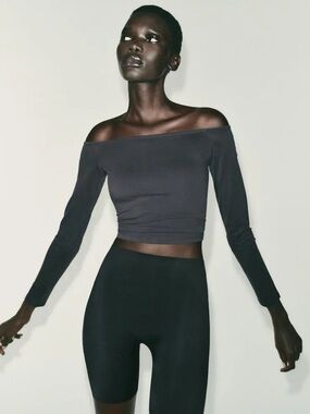 NWT Zara Off the Shoulder Long Sleeve - Charcoal - S